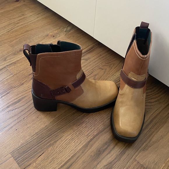 Color lock booties - Picture 2 of 3